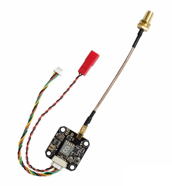 Transmissor de vídeo de 5,8 GHz com antena conectada via conector MMCX em um drone FPV