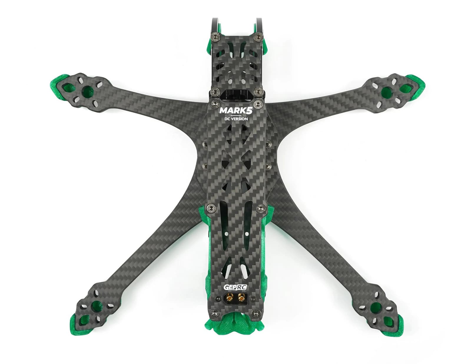 Diseño de frame FPV Dead Cat con brazos delanteros barridos comparado con un frame X estándar