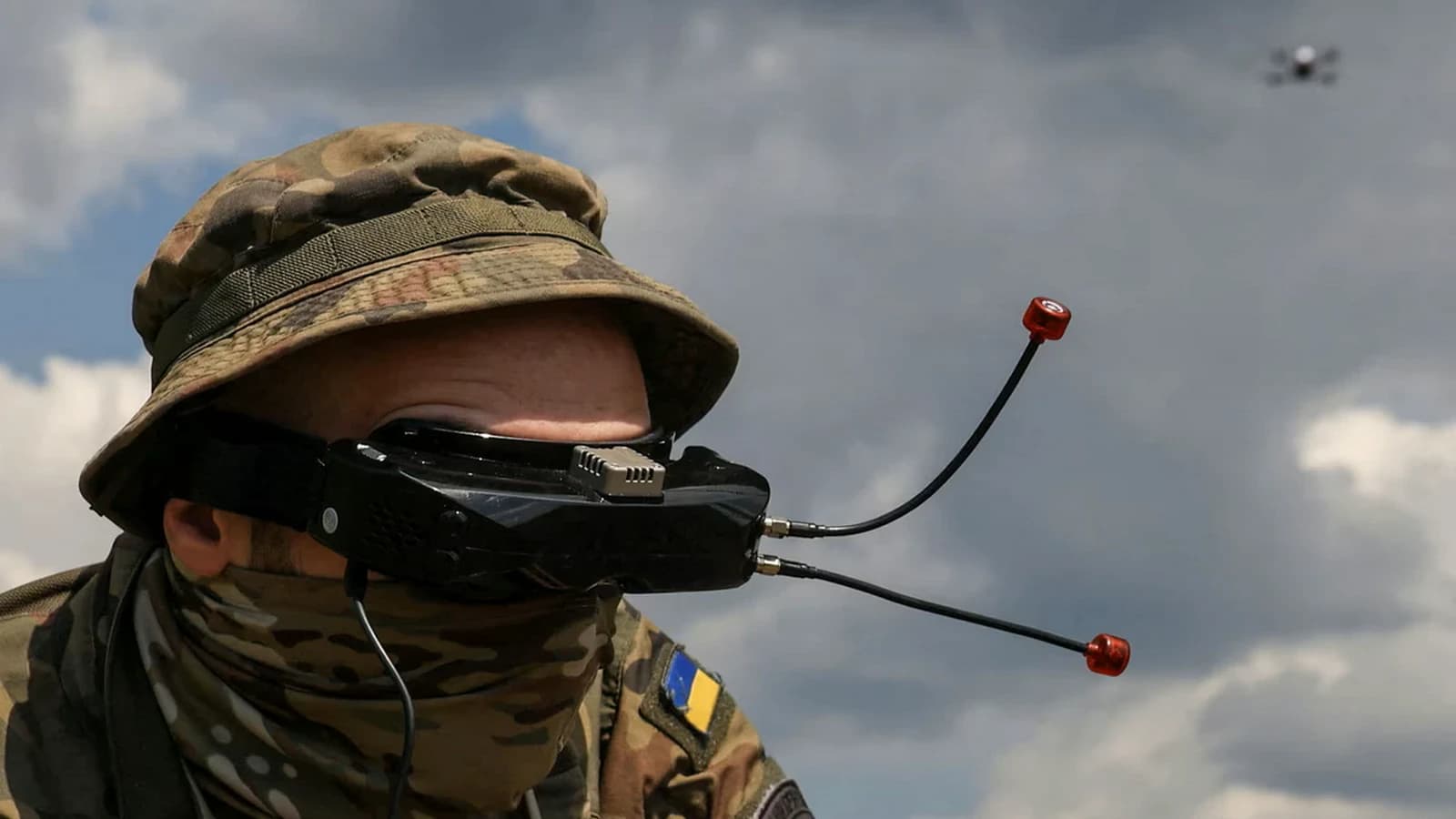 UAV Communication Systems: Radio Links, Telemetry, and Video Transmission